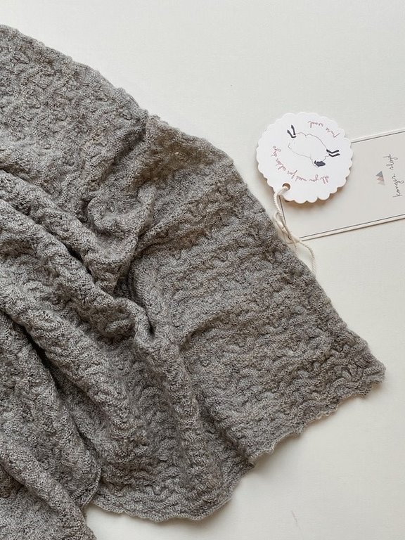 KONGES SLOJD KONGES SLOJD MATTI POINTELLE BLANKET - GREY MELANGE