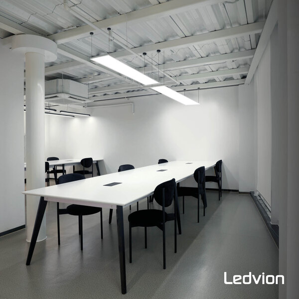 Ledvion Panneau LED 120x30 - UGR <19 - 24W - 210 Lm/W - 6500K - 5 Années Garantie - Classe énergétique A