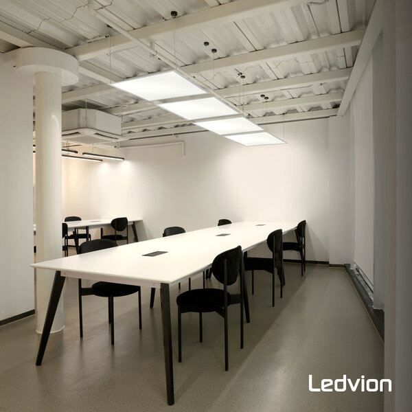 Ledvion Lumileds Panneau LED 60x60 - 36W - 3000K - 117Lm/W - UGR <22 - 5 Années Garantie - Incl. Driver LED Dimmable