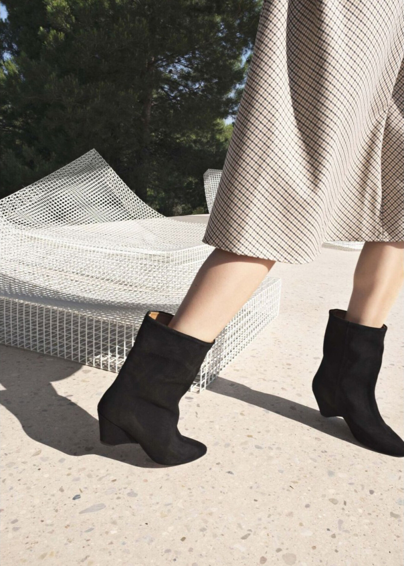 Anonymous Copenhagen Vully 50 Triangle Calf Suede Boot - Black