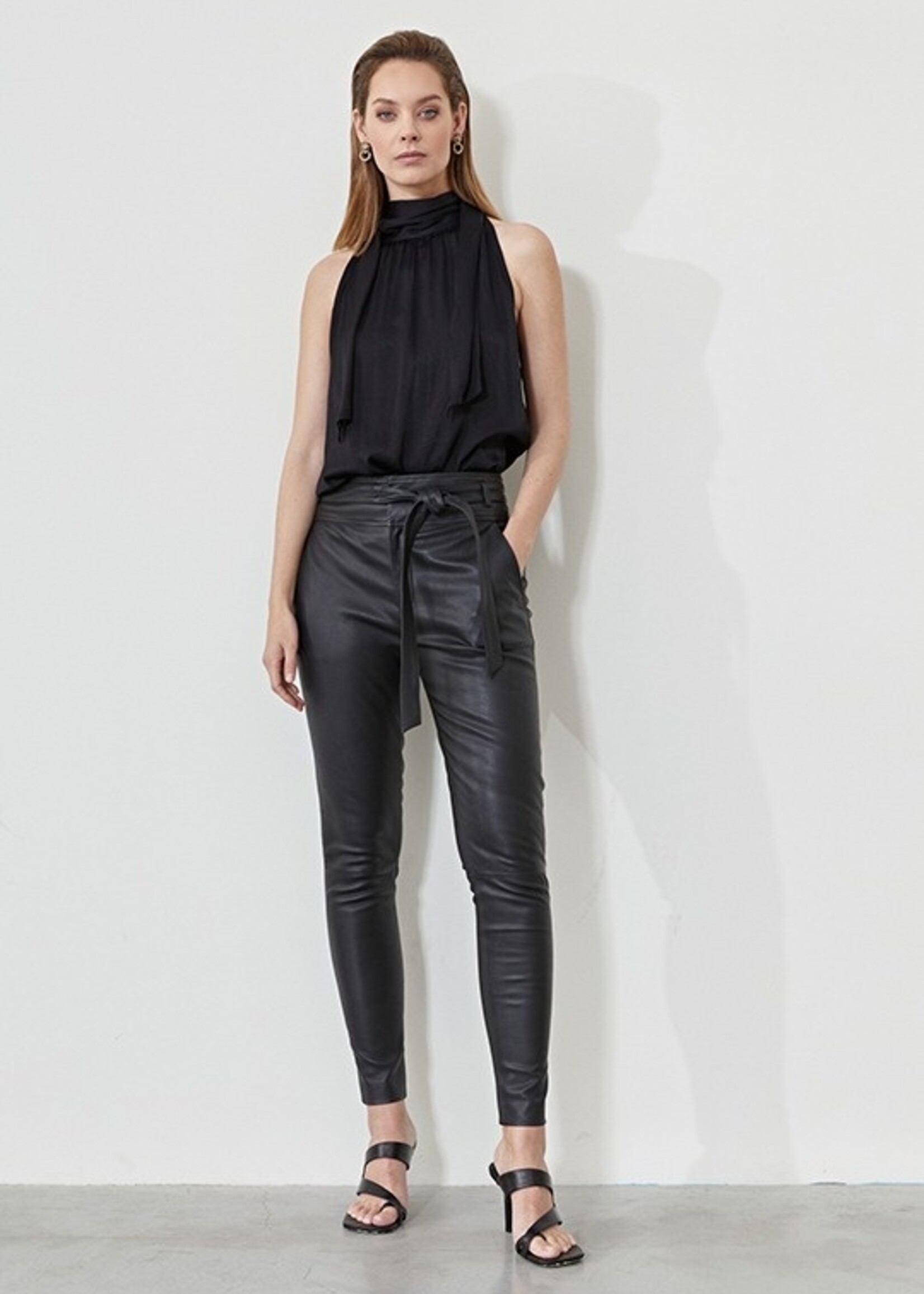 DNA Ann Leren Broek - Zwart