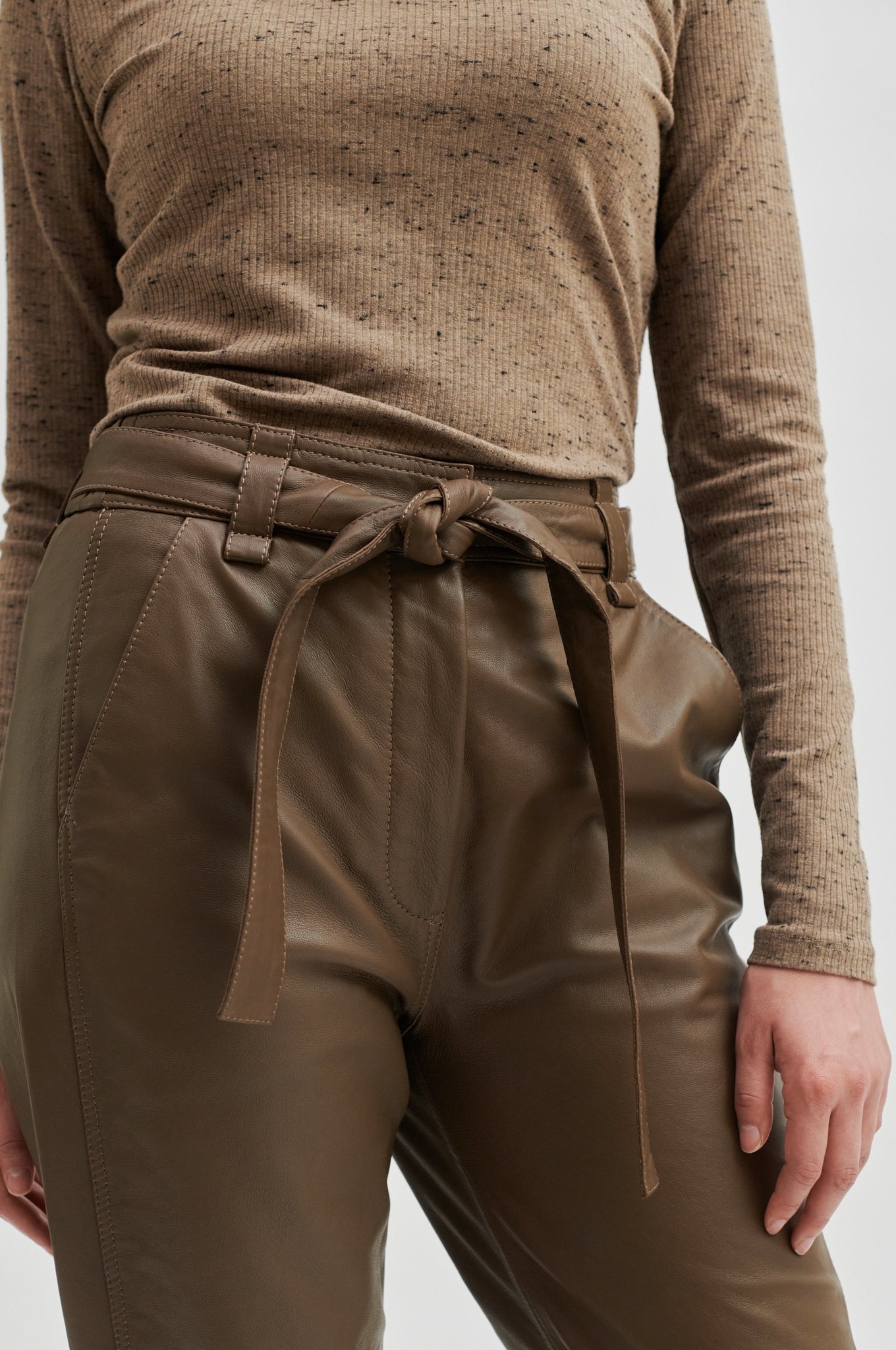 Lindie Leather New Trousers - Shitake-3
