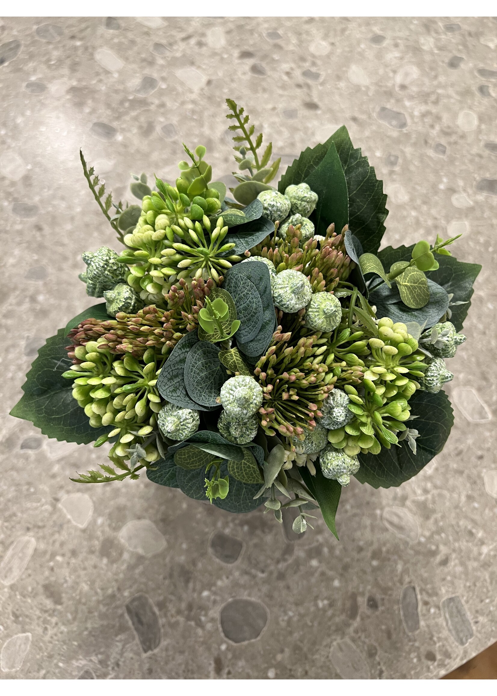 CONCRETE FRUIT FACE POT 19X18X27CM met zijden bloemen White