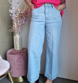 sofia jeans