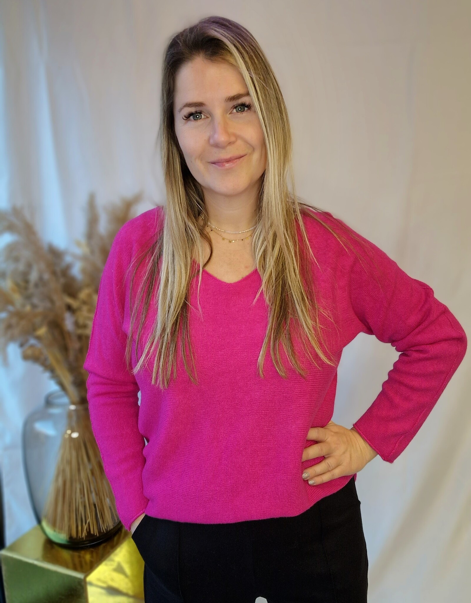 Basic V-Neck sweater fushia