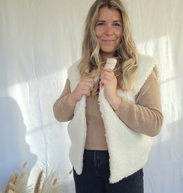 sleeveless teddy jacket Creme