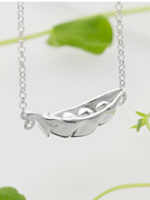 Lily Charmed Silver Peas in a Pod Necklace