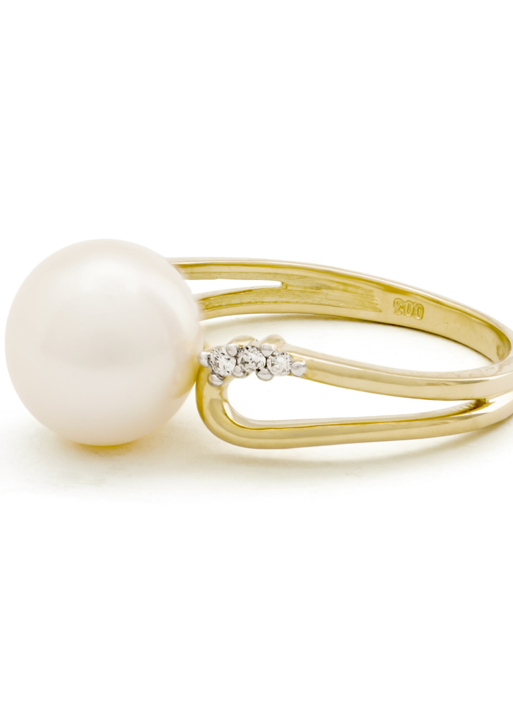 Kobu Parels Summer Parelring met briljantjes V-SI 0.03 ct