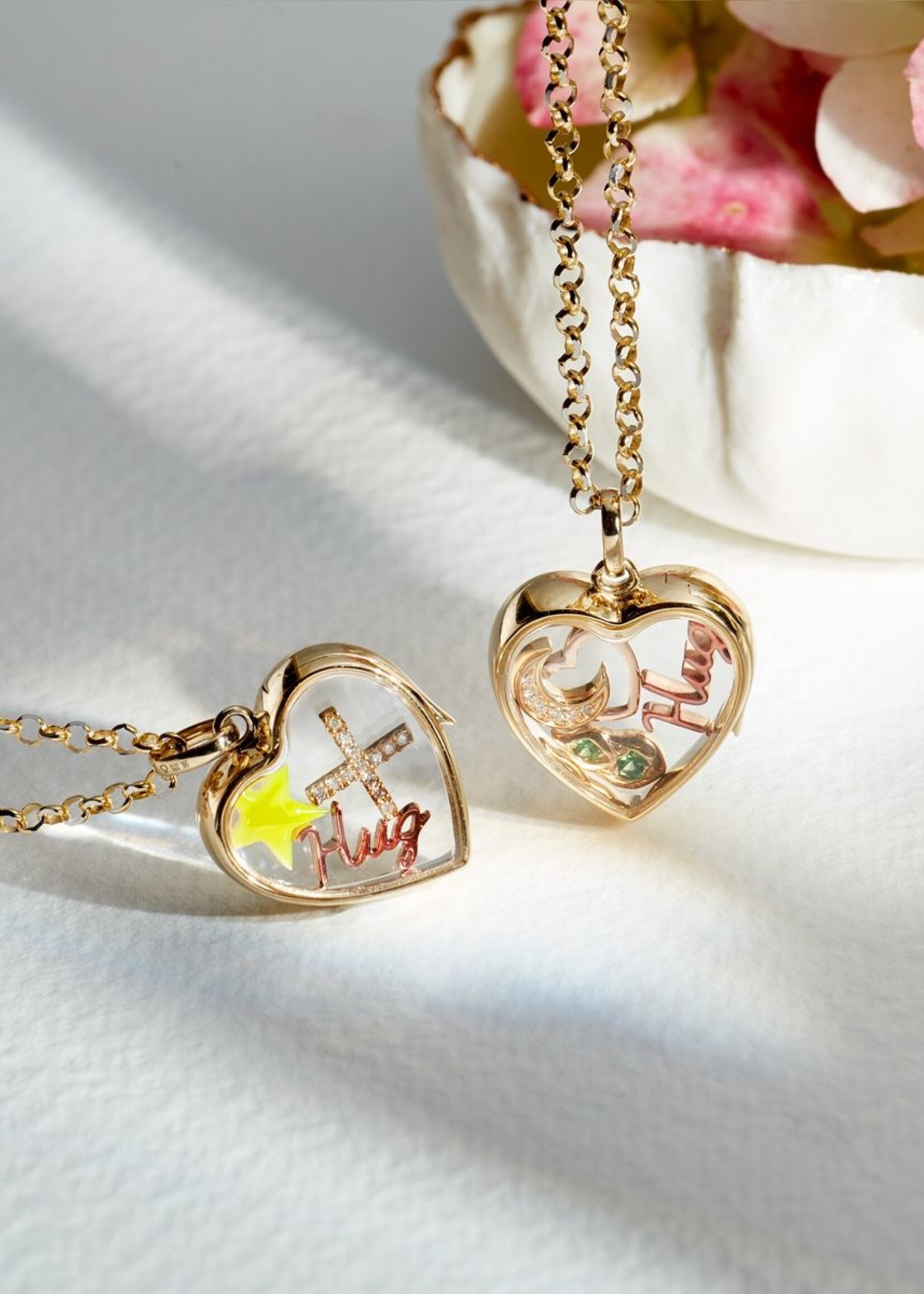 Medium Gold Heart Shape Locket 14ct