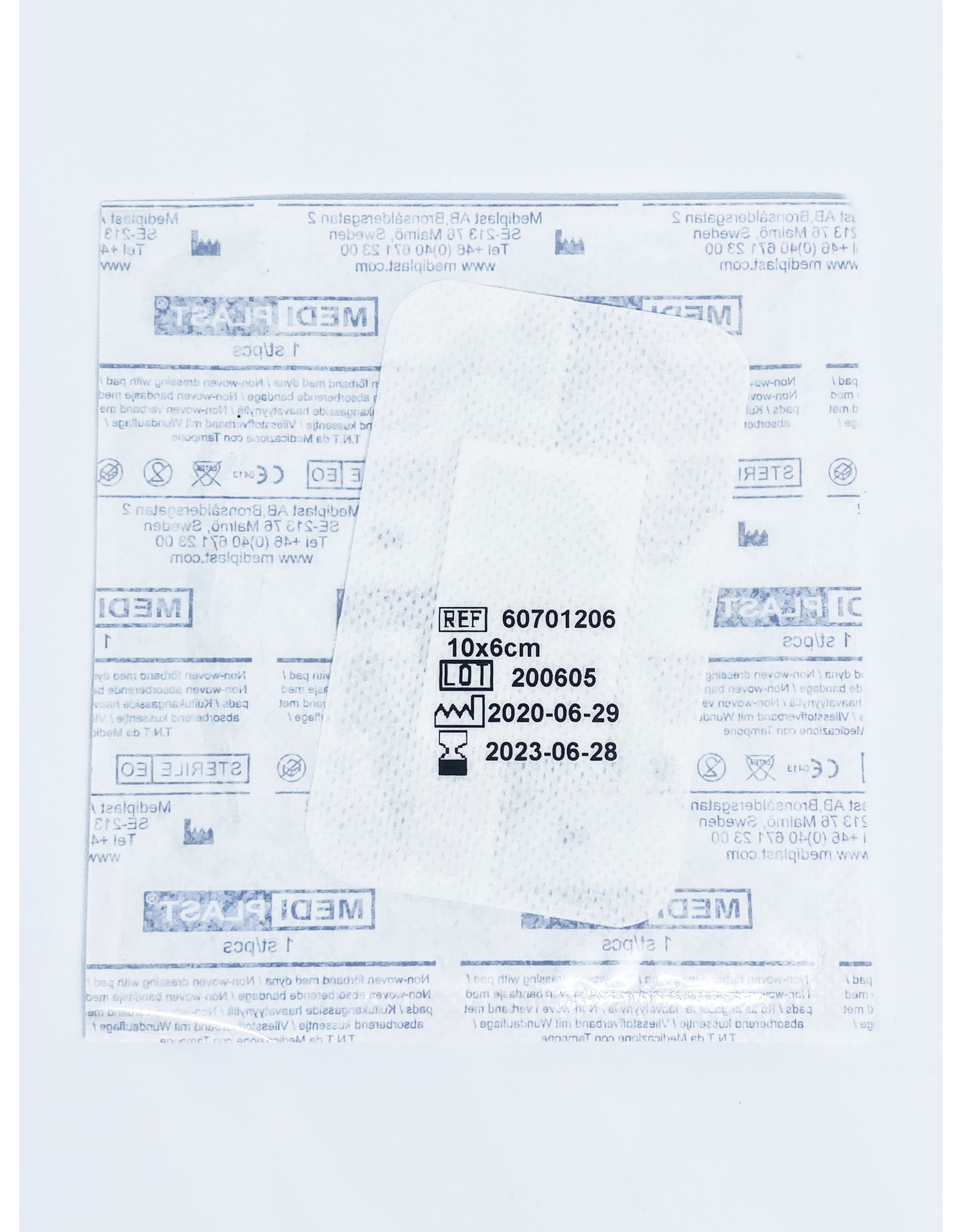 Mediplast Mediplast Non-Woven Plaster with absorption pad 10 x 6cm - Box 50 pieces