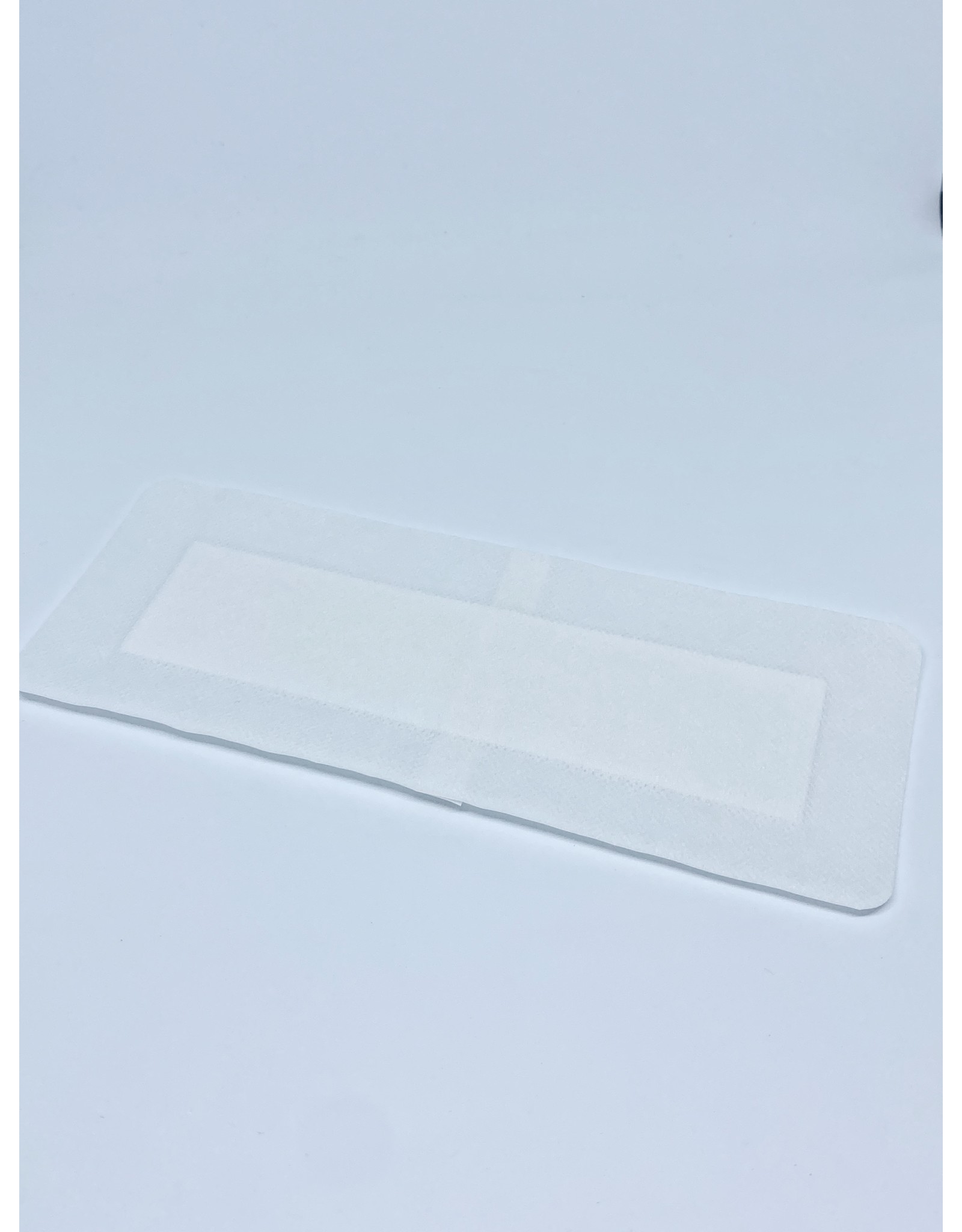 Mediplast Mediplast Non-Woven Plaster with absorption pad 10 x 25cm - Box 30 pieces