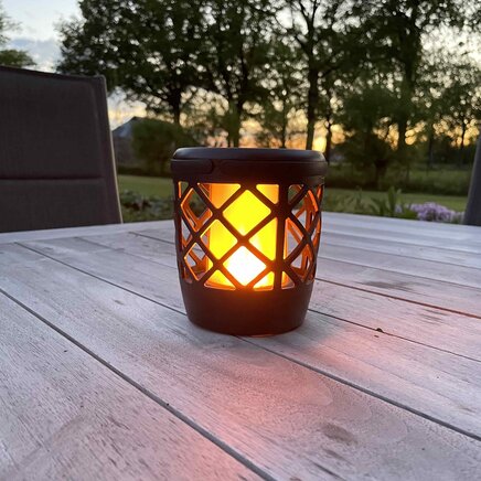 Solcelledreven bordlampe med flammeeffekt, 2W