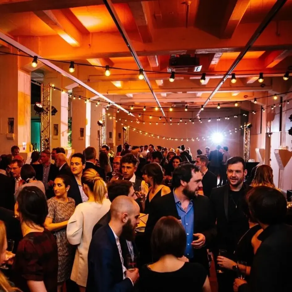 Varmhvid LED-pære med linse - 2 watt / Ø45 / dæmpbar