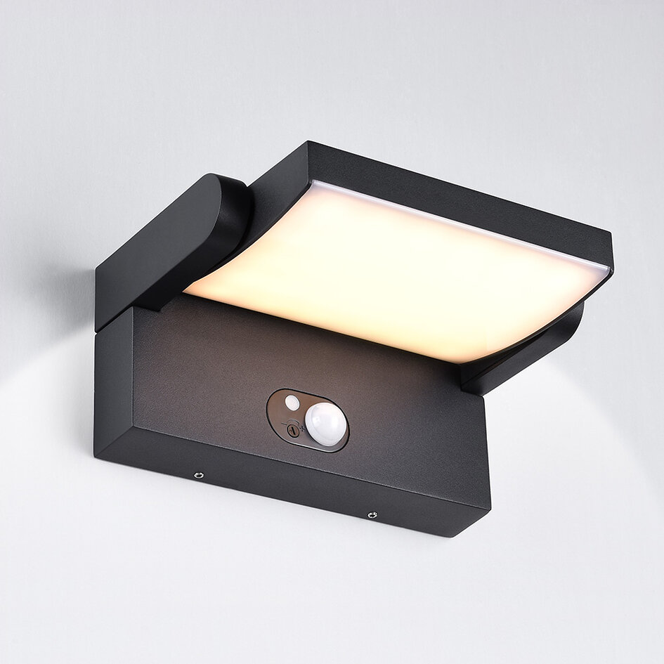 Solcelle projektørlampe med justérbar lysvinkel og sensor - Berlin - sort