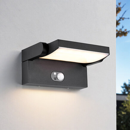Solcelle projektørlampe med justérbar lysvinkel og sensor - Berlin - sort