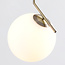 Designer loftlampe med glaskugle - Roy - messing og opalhvid
