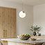 Designer loftlampe med glaskugle - Roy - messing og opalhvid