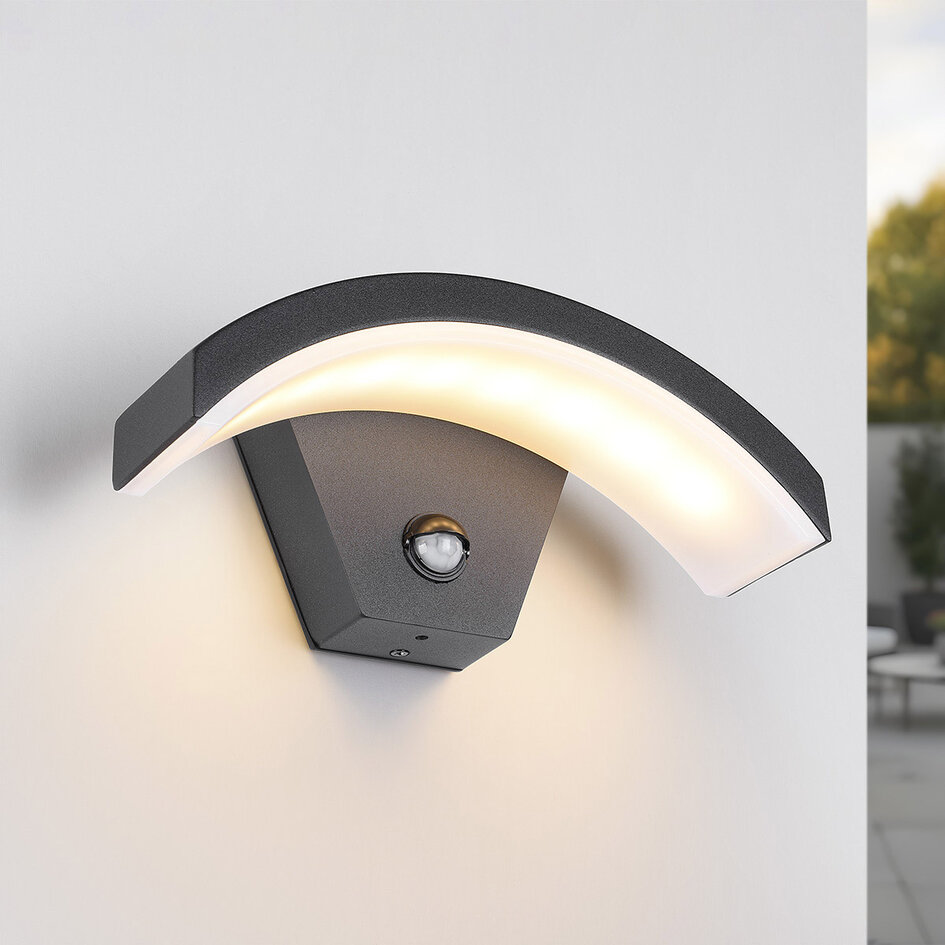 Udendørs designer væglampe med sensor - Vic - sort