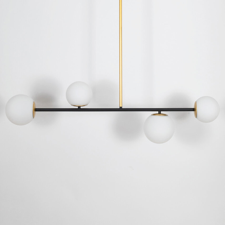 Designerlampe med 4 glaskugler - Davy - sort/messing/opalhvid