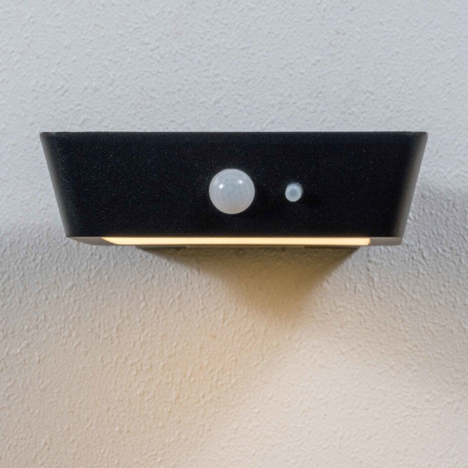 Moderne solcelle-udendørslampe med sensor, Sort - Shiny