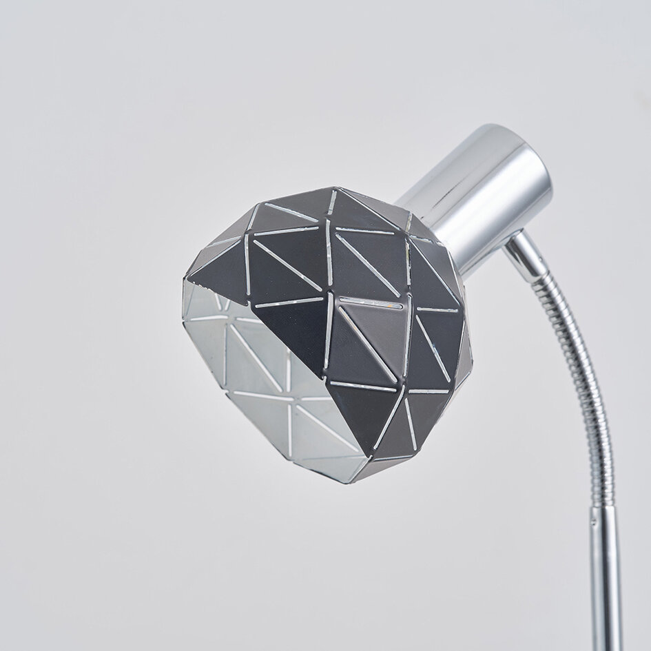 Sort skrivebordslampe med grafiske detaljer - Aimee