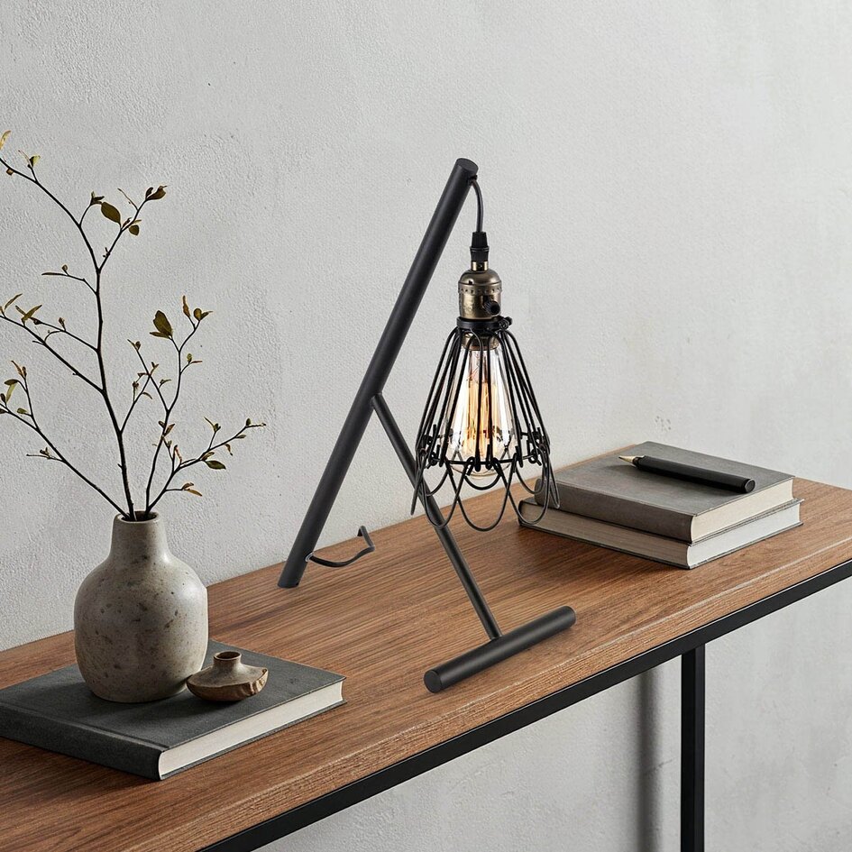 Industriel bordlampe med blomsterformet metalskærm - Marbella