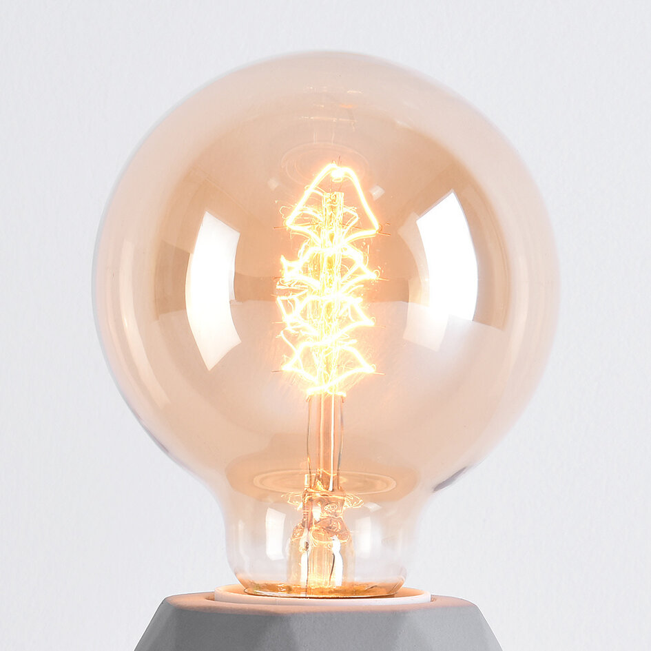 Bordlampe med grå betonfod - Stockholm