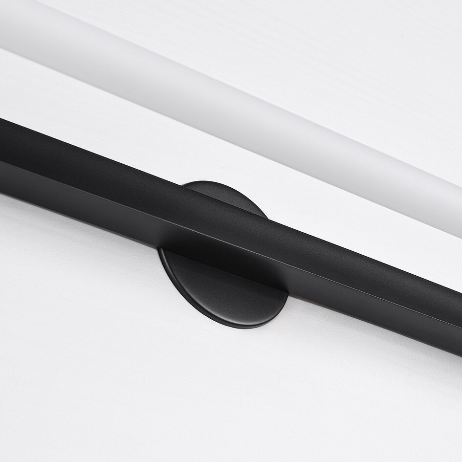 Bevægelig badeværelsespejl lampe sort med integreret LED - Optix