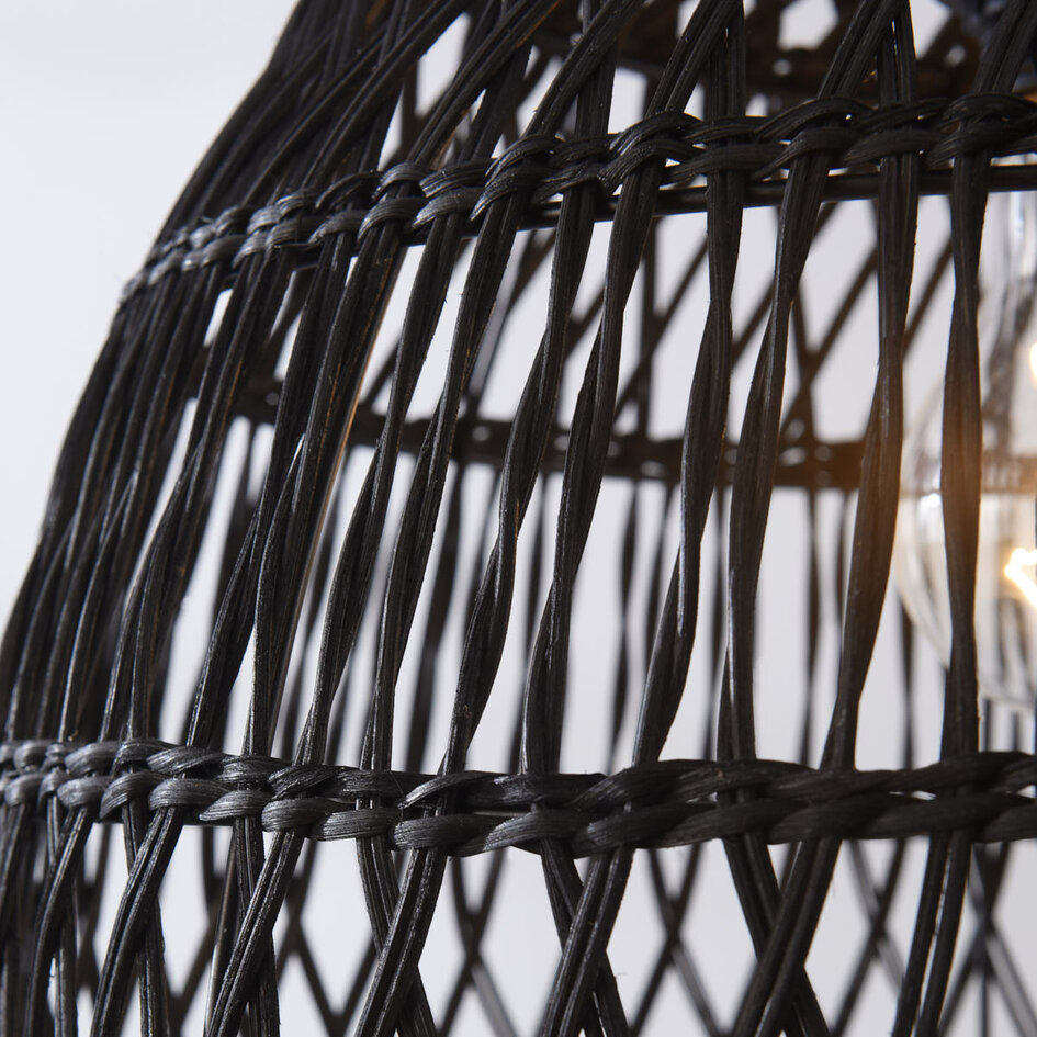 Sort rattan pendel - Hinra