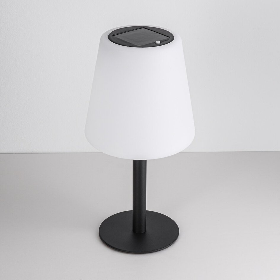 Lucen solcelledrevne bordlampe med metalfod og varmhvidt lys