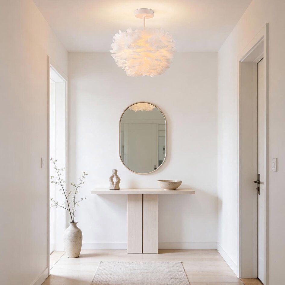 Fjerlampe - Loftslampe med hvide fjer - Roselle