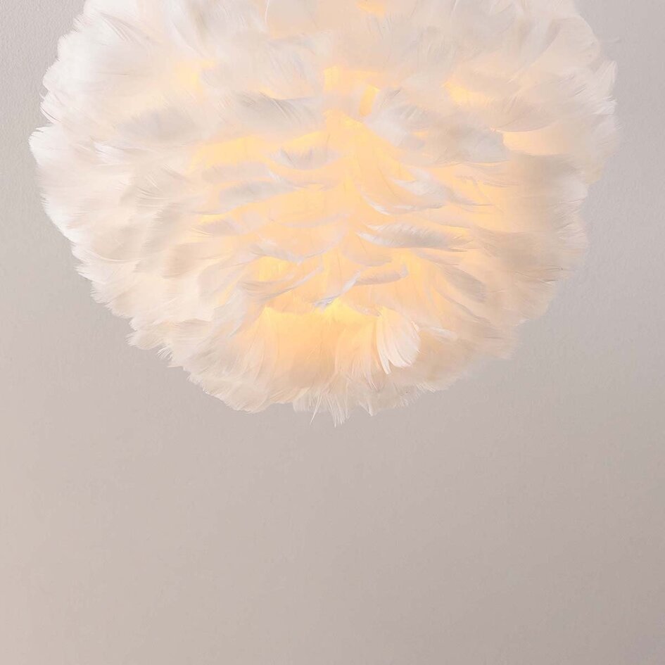 Fjerlampe - Loftslampe med hvide fjer - Roselle