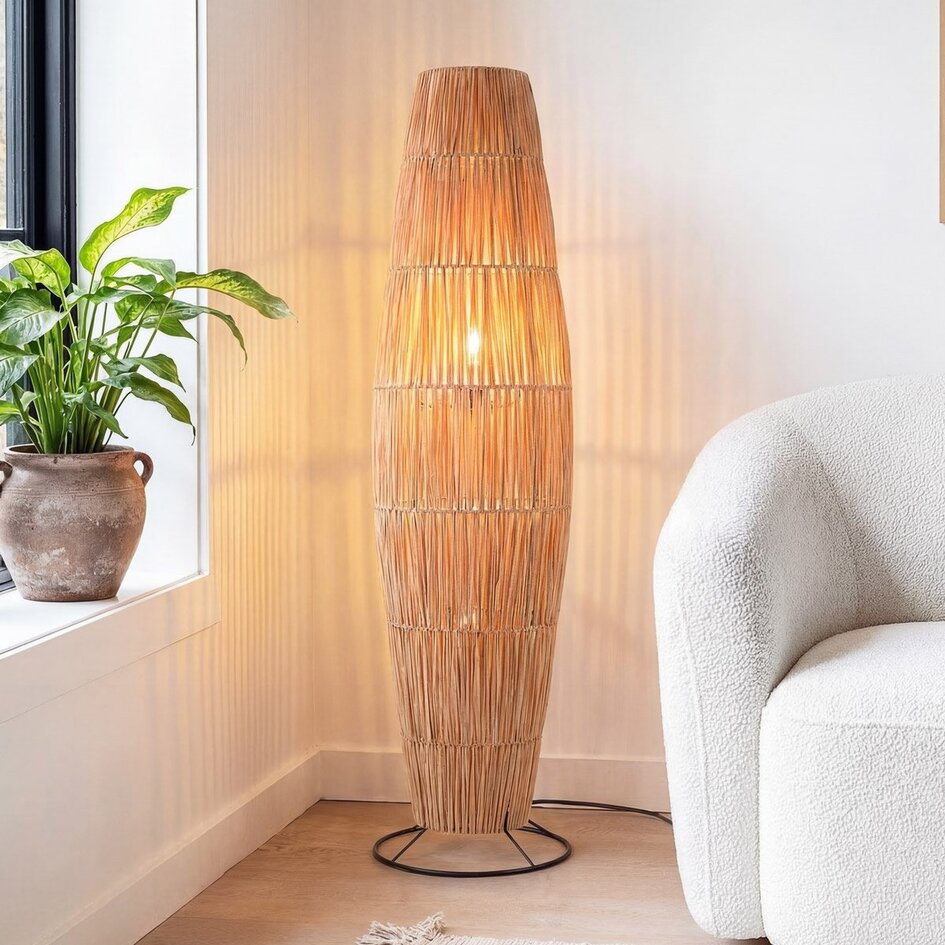Gulvlampe Plecta – håndlavet raffia-lampe med sort stel 103 cm