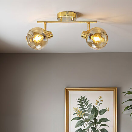 Loftlampe Jenthe, 2 lyskilder - guld med amber glas
