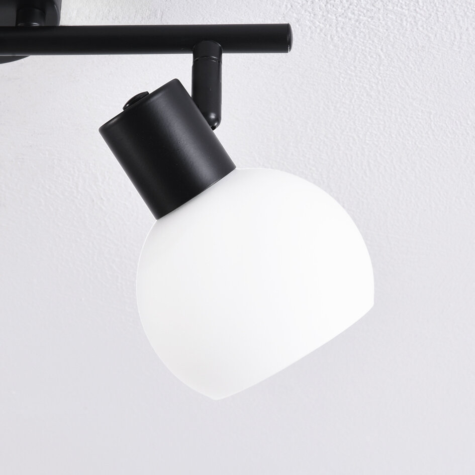 Skinnelampe med 2 spotlamper - Phiene - sort og opalhvid