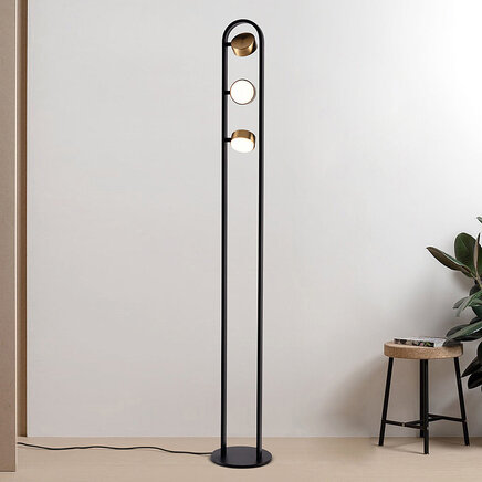 Gulvlampe Terzo med 3 justerbare spots i sort og guld