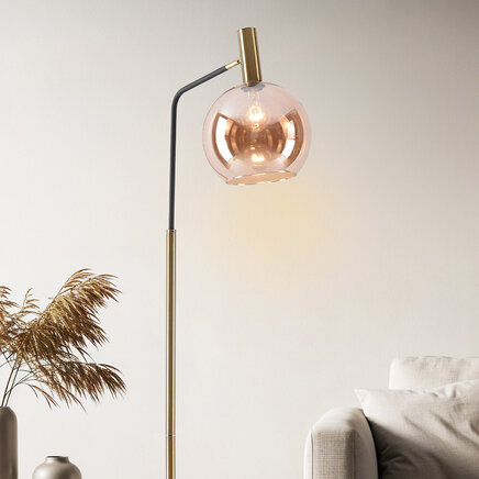 Standerlampe med stor glaskugle - Singh - messing/sort/rav