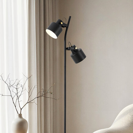 Gulvlampe William med 2 lyskilder i sort med justerbare spots