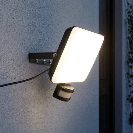 LED-projektør med sensor og justerbar farvetemperatur