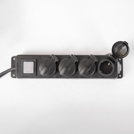 Stikdåse med afbryder - IP44 / 5 m ledning / 3 x 1,5 mm² / sort