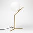 Bordlampe Stopa med mælkehvidt glas
