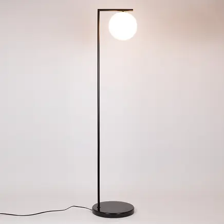 Standerlampe med glaskuppel - Anello - opalhvid/sort