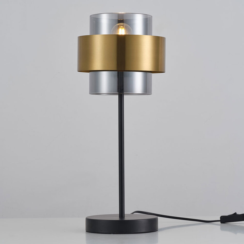 Retro bordlampe i messinglook med smokey glas - Lor