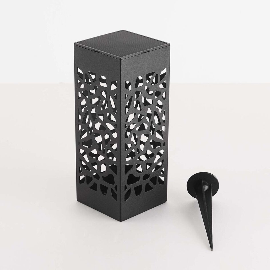Solcellelampe med mønster + jordspyd - Brighton - sort