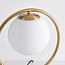 Bordlampe Gene - guld med mælkehvid glaskugle