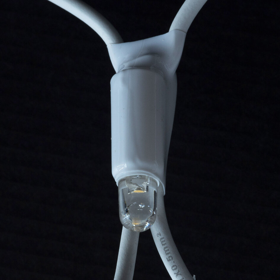 Hvidt lyskædenet | Linkbart | Fra 2 m² | 200 varmhvide LED-lys | Hvid gummi