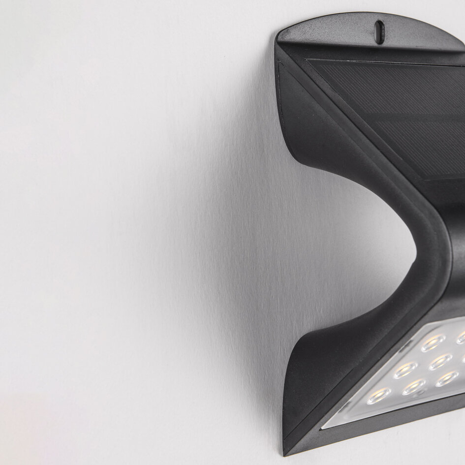 Udendørs solcelle væglampe Alien 1,5W med sensor - sort