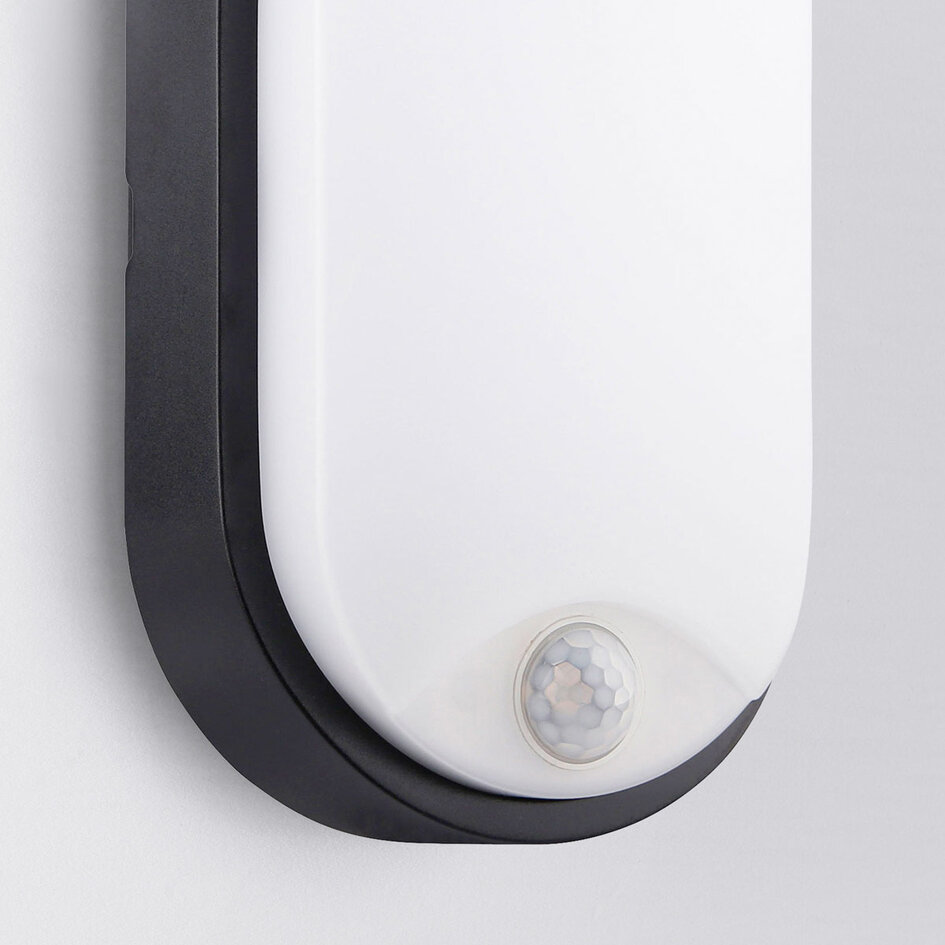 Oval lampe med sensor tre forskellige farvestillinger