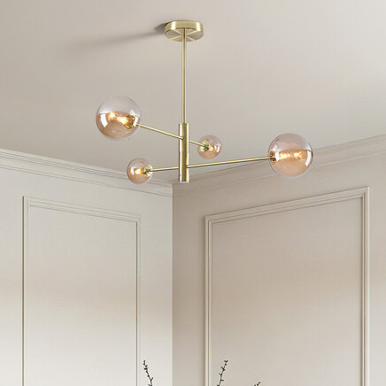 Loftlampe Stiri med 4 lyskilder - amber glas og guld