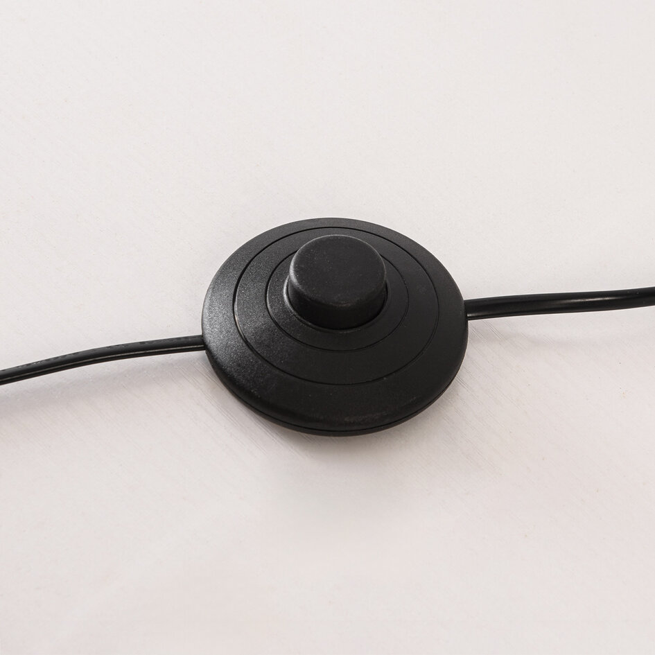 Velore gulvlampe med naturlige linnedskærme i bløde, -lys nuancer